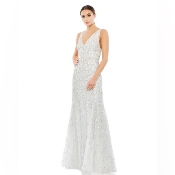 MAC DUGGAL
Hand Embellished Sleeveless Beaded Gown with Sweeping Train - Picture 3 of 15